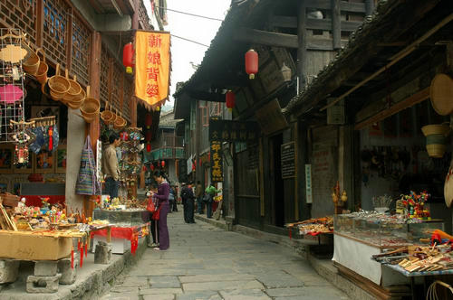 E線(xiàn)：張家界、猛洞河、芙蓉鎮(zhèn)、黃龍洞經(jīng)典四日游（純玩）